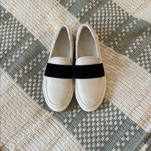 Women’s UGG slip on shoes